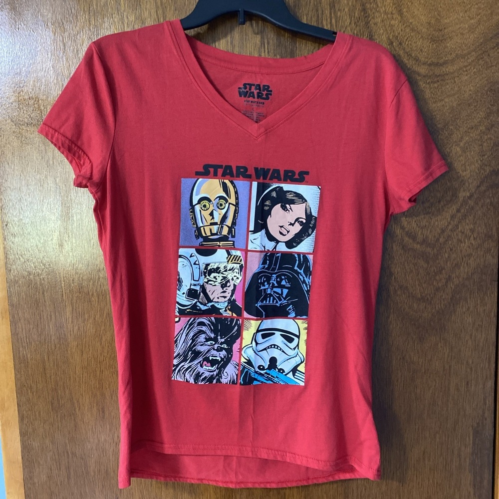 Star Wars Graphic T Shirt Womens Large Red V-Neck Comic Characters A-0026